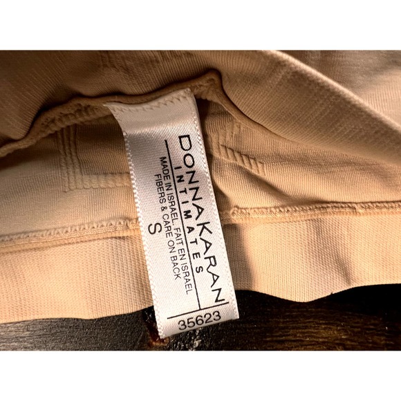 Bundle of two Yummie Tummie Shaping Shortie S/M - Picture 2 of 11